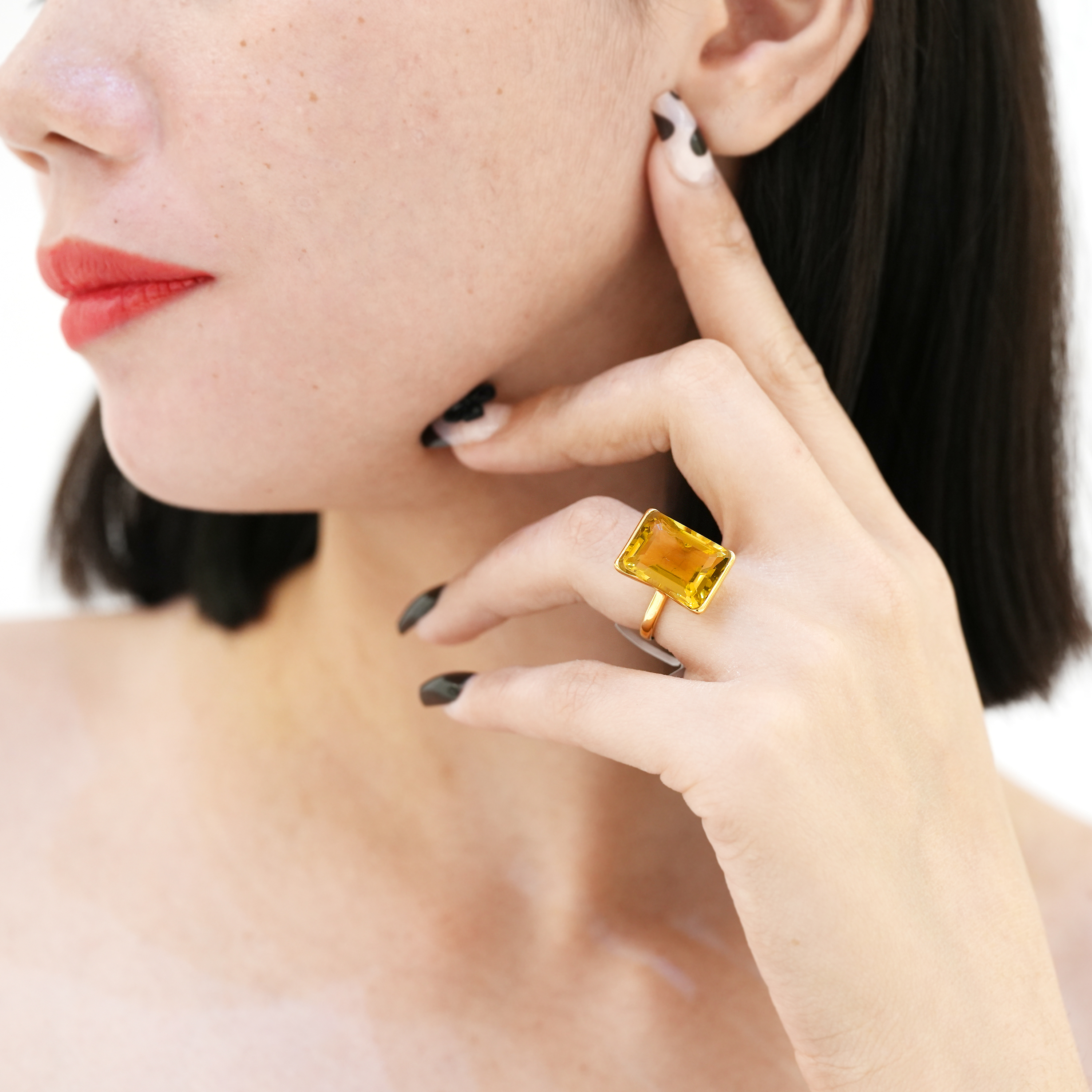 Isidora Quartz Ring